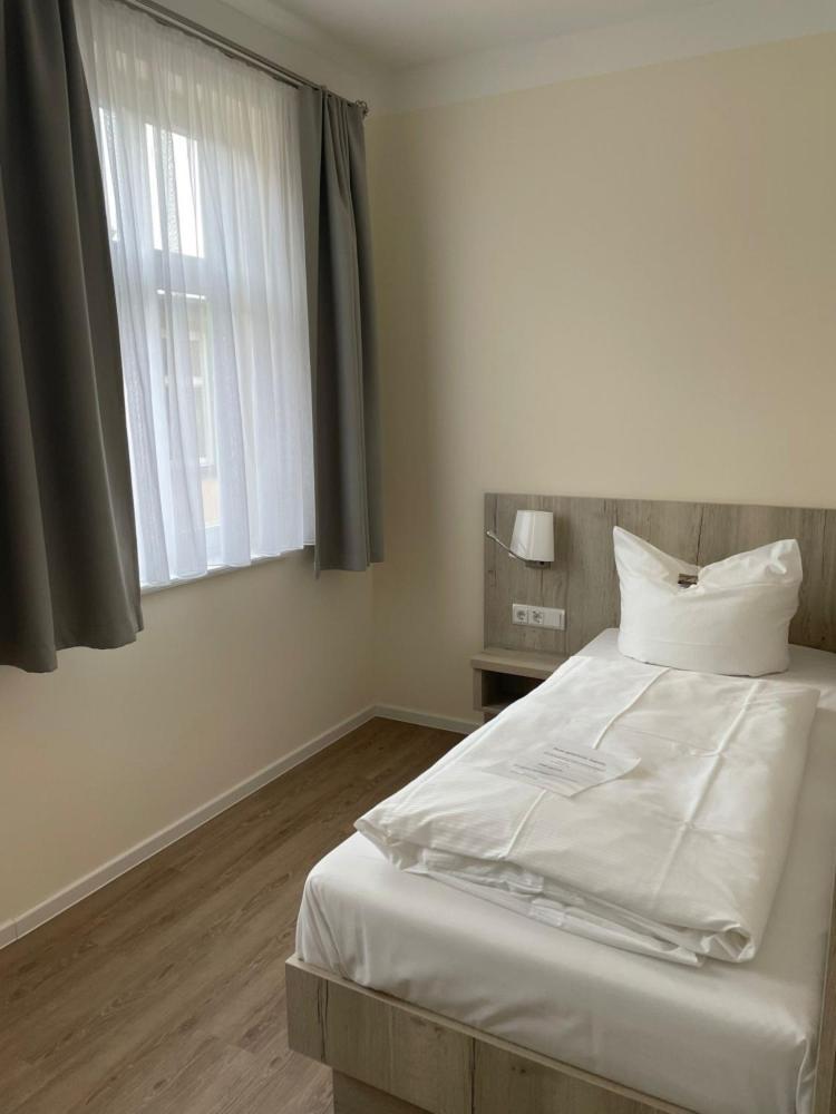 Hotel Adler Rudolstadt Esterno foto