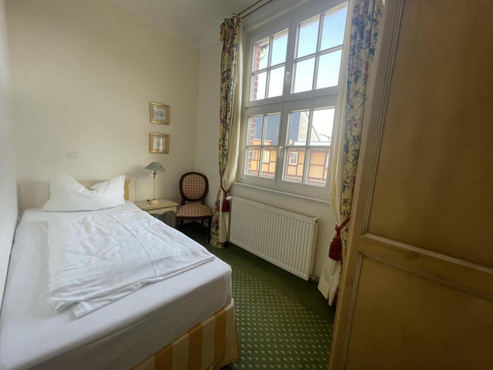 Hotel Adler Rudolstadt Esterno foto