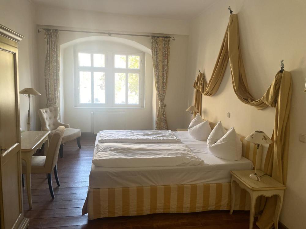 Hotel Adler Rudolstadt Esterno foto